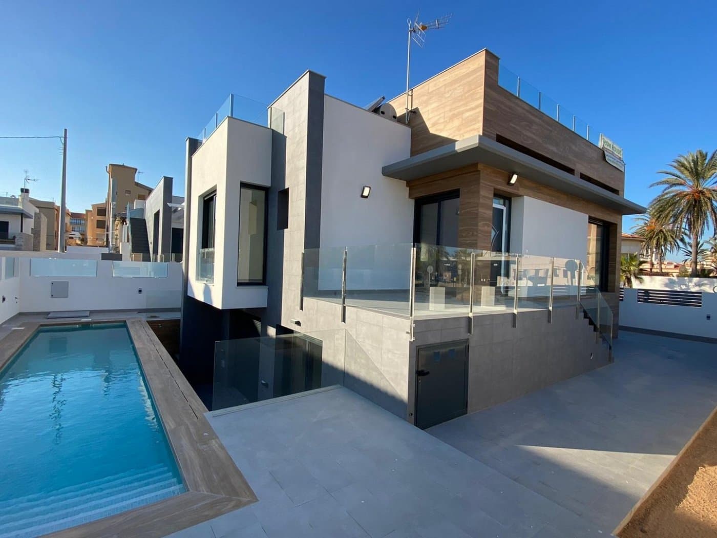 Villa de 4 dormitorios en Torrevieja