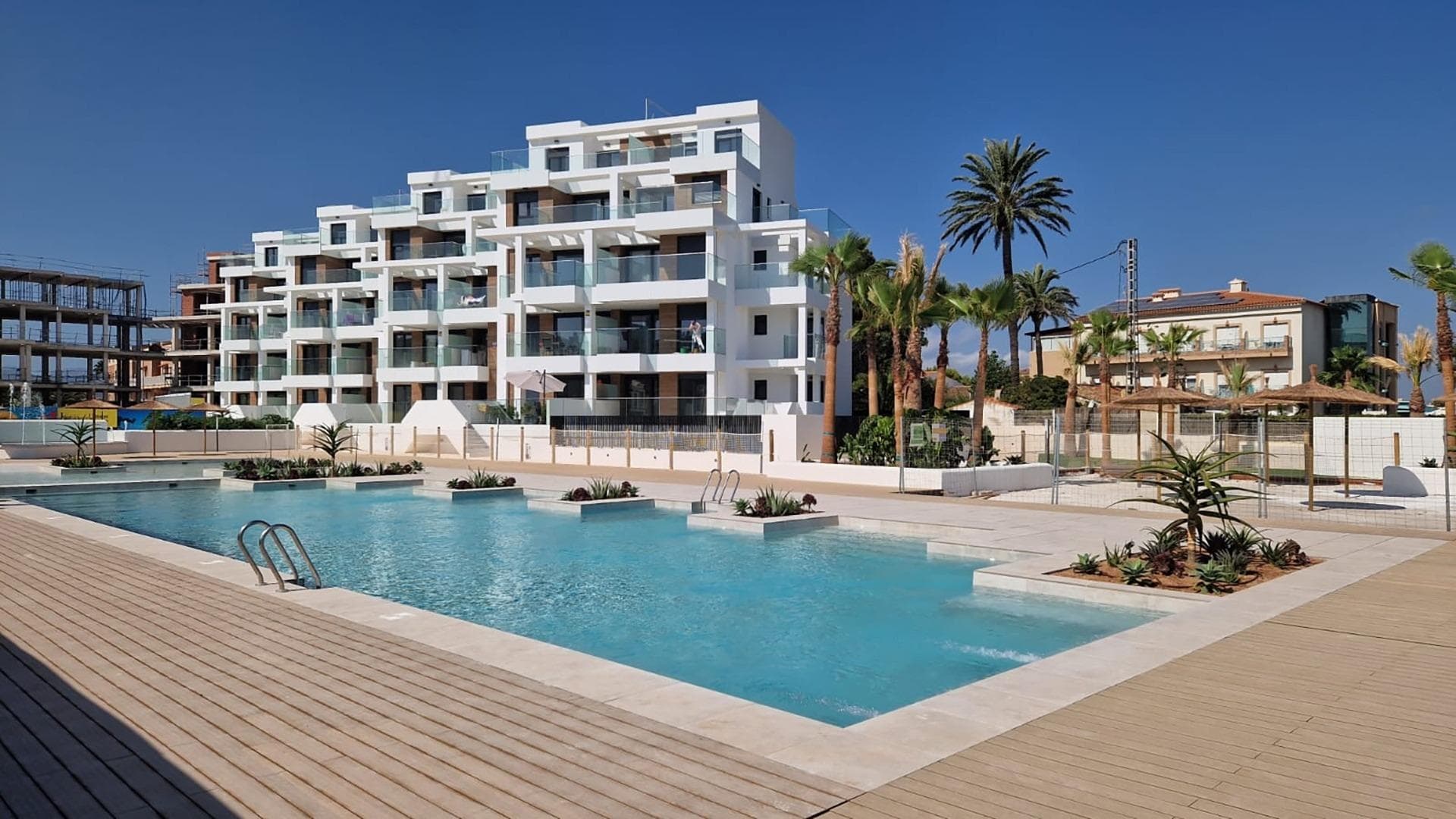 Apartamento de 3 dormitorios en Dénia – imagen 2