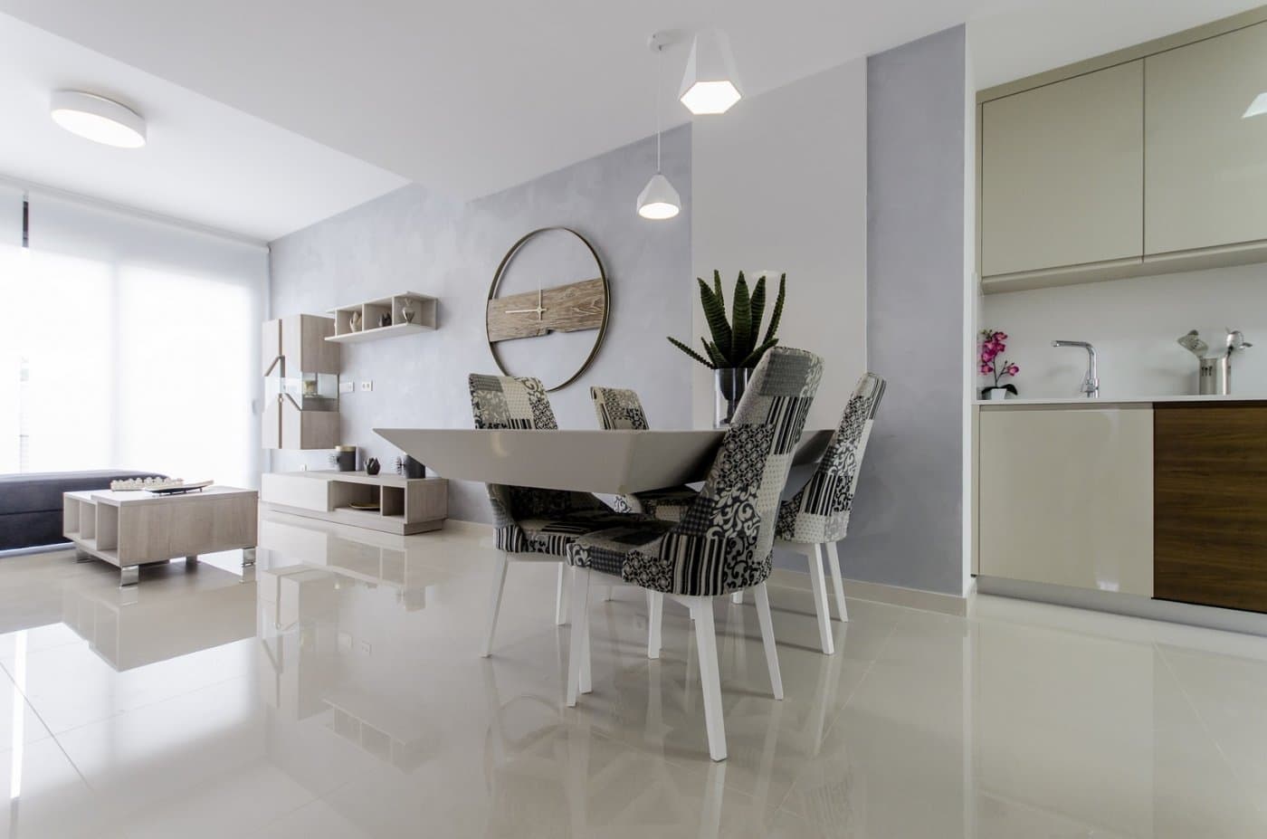 Villa de 4 dormitorios en San Miguel de Salinas – imagen 3