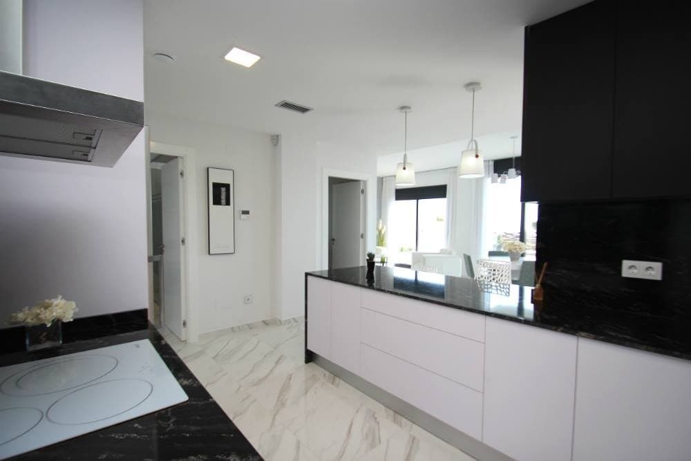 Villa de 3 dormitorios en San Miguel de Salinas – imagen 6