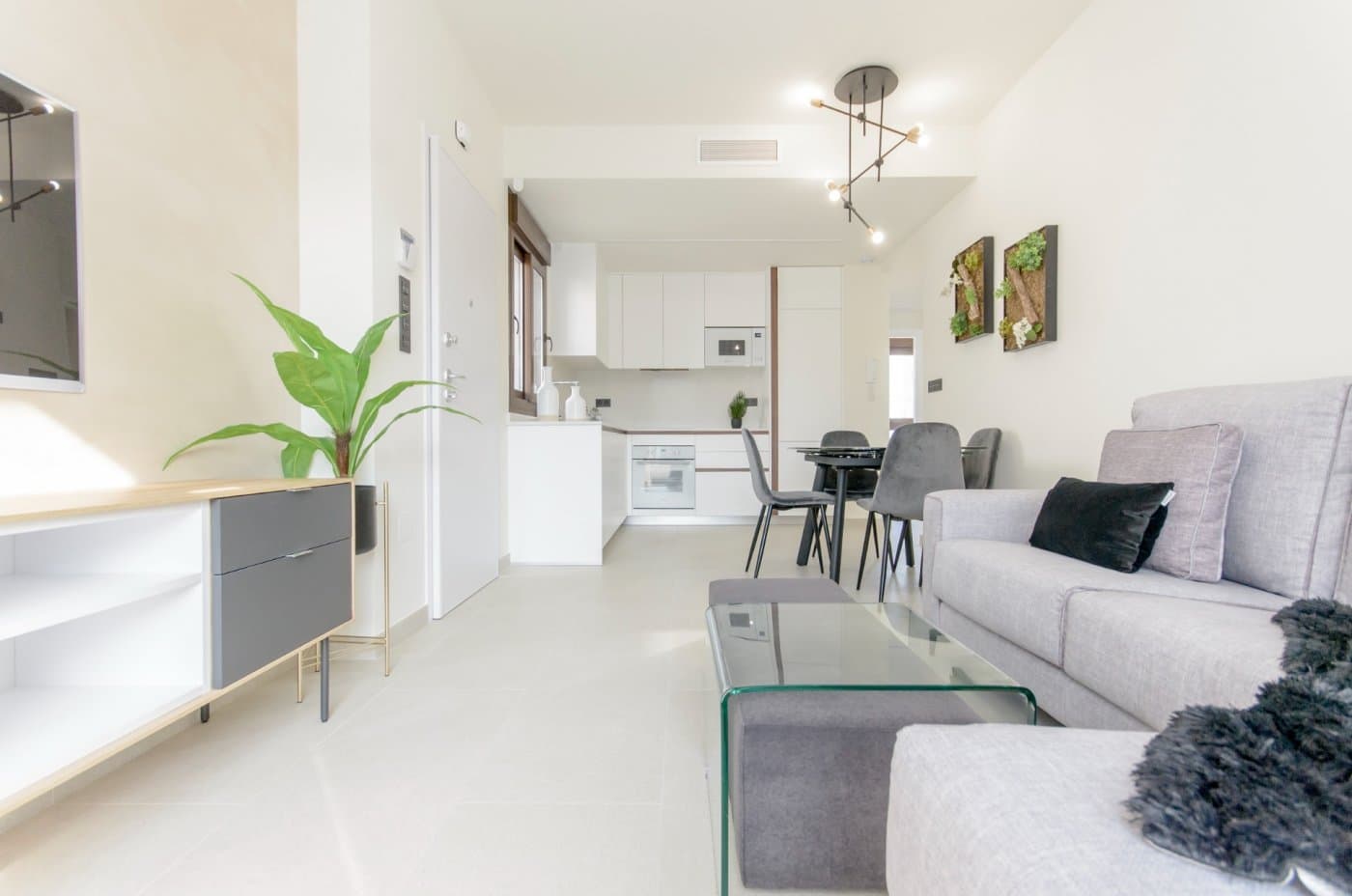 Bungalow de 2 dormitorios en Torrevieja – imagen 2