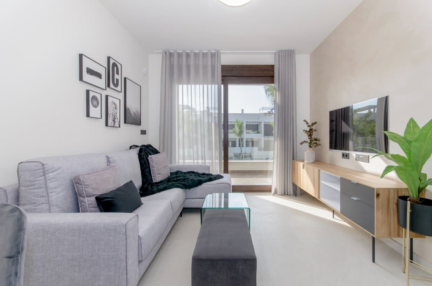 Bungalow de 2 dormitorios en Torrevieja – imagen 3