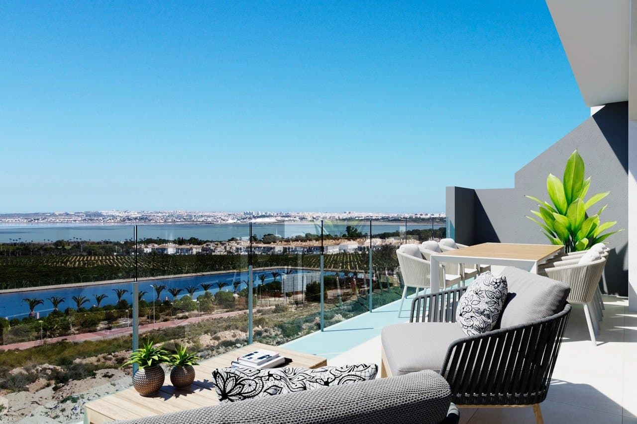 Bungalow med 2 soverom og 2 bad i Torrevieja – bilde 2