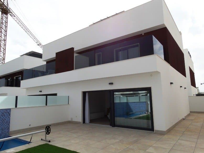 Chalet pareado de 3 dormitorios en Pilar de la Horadada
