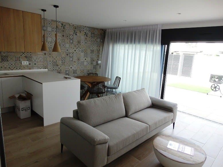 Villa de 3 dormitorios en Pilar de la Horadada – imagen 2