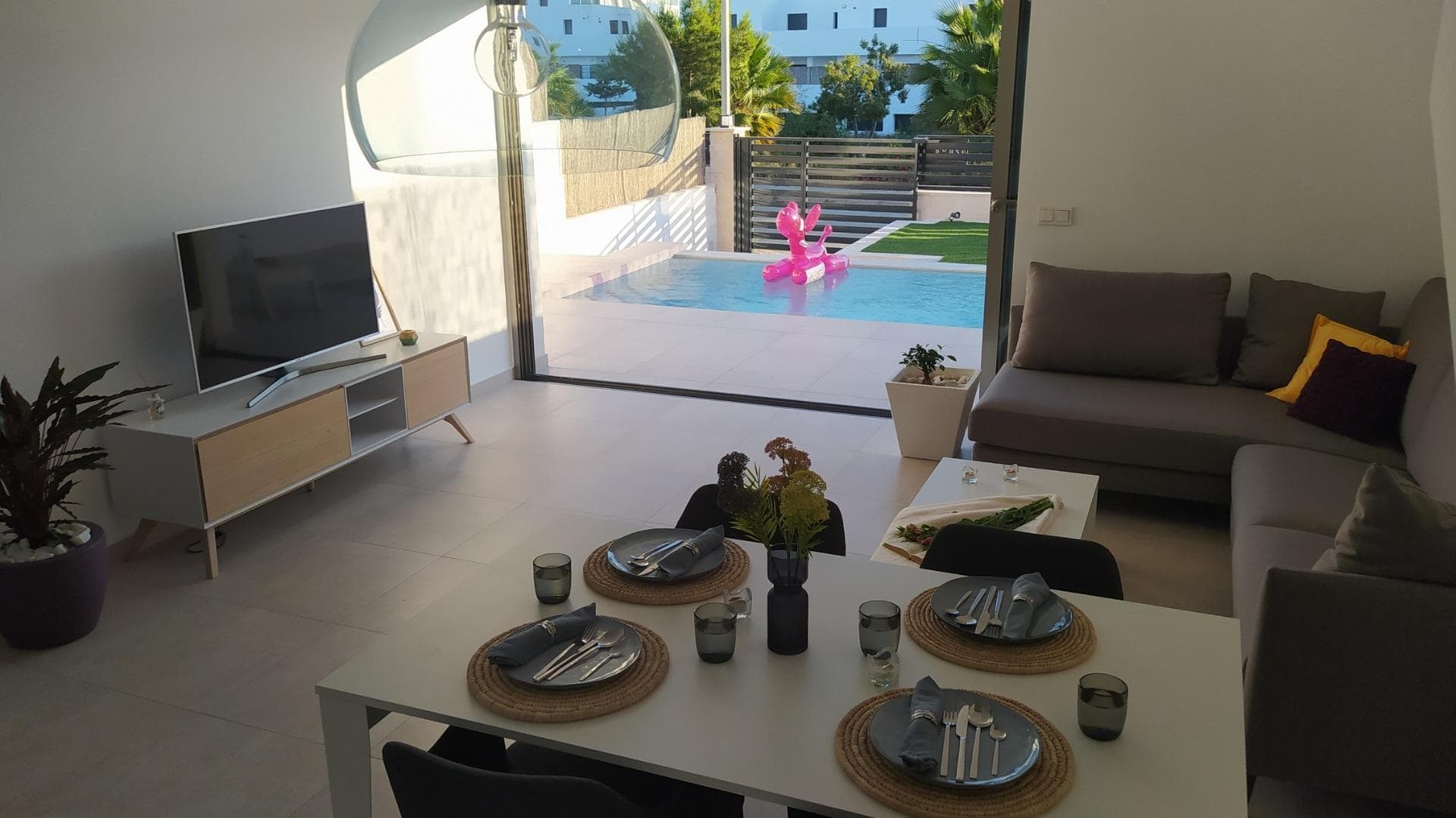 Villa de 3 dormitorios en Orihuela Costa – imagen 2