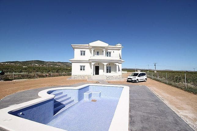 Villa med 4 soverom og 3 bad i Pinoso – bilde 2