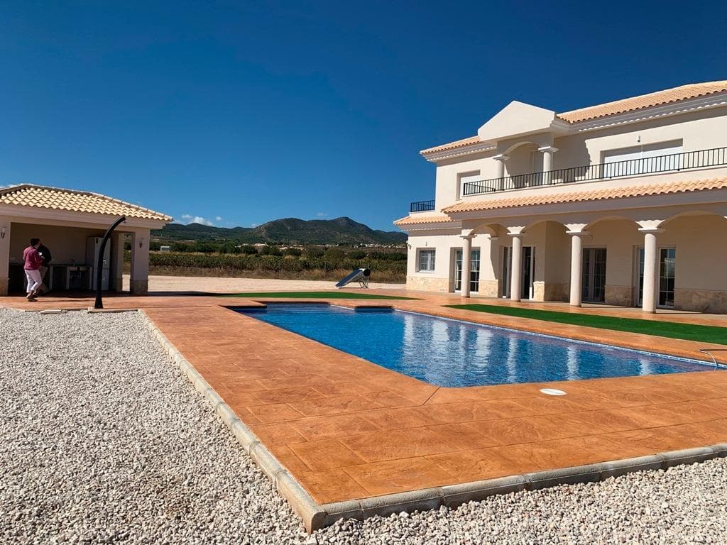 Villa med 4 soverom og 3 bad i Pinoso – bilde 2