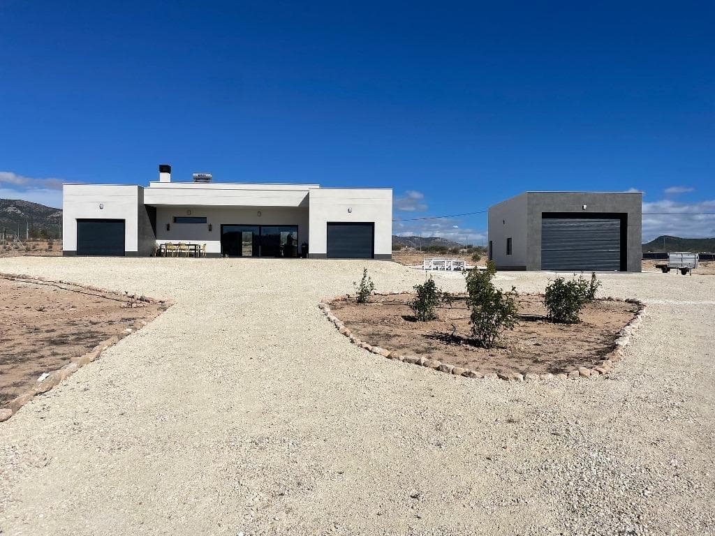Villa med 4 soverom og 3 bad i Pinoso – bilde 2