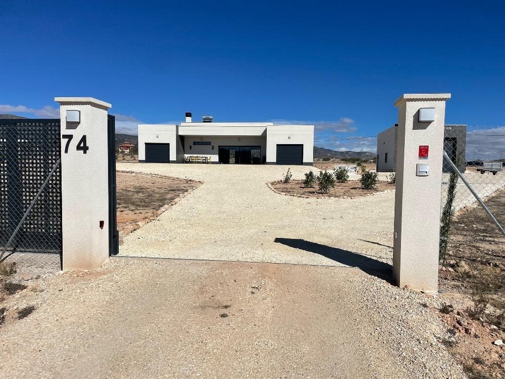 Villa med 4 soverom og 3 bad i Pinoso – bilde 3