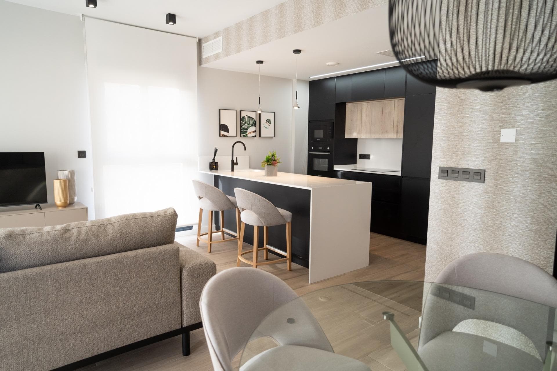 Bungalow med 2 soverom og 2 bad – bilde 3