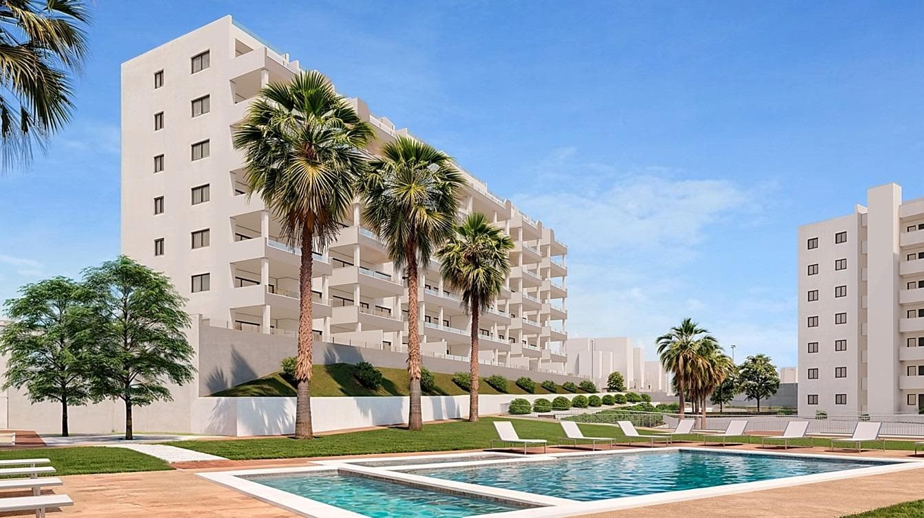 Apartamento de 3 dormitorios en Salinas