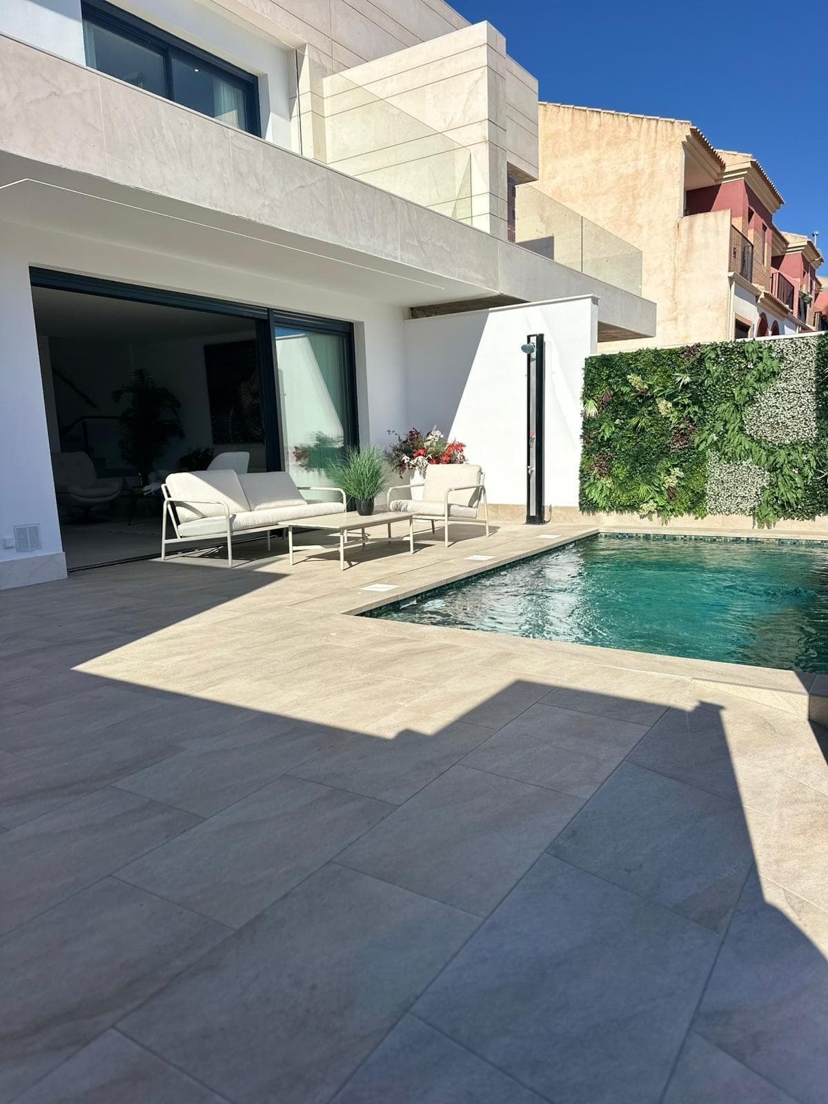 Moderne villa med 3 soverom og 3 bad – bilde 2