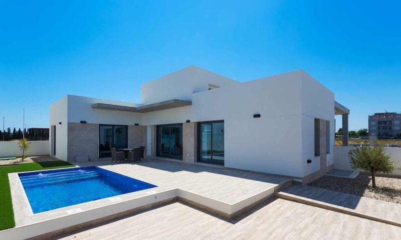 Villa de 3 dormitorios en Daya Nueva