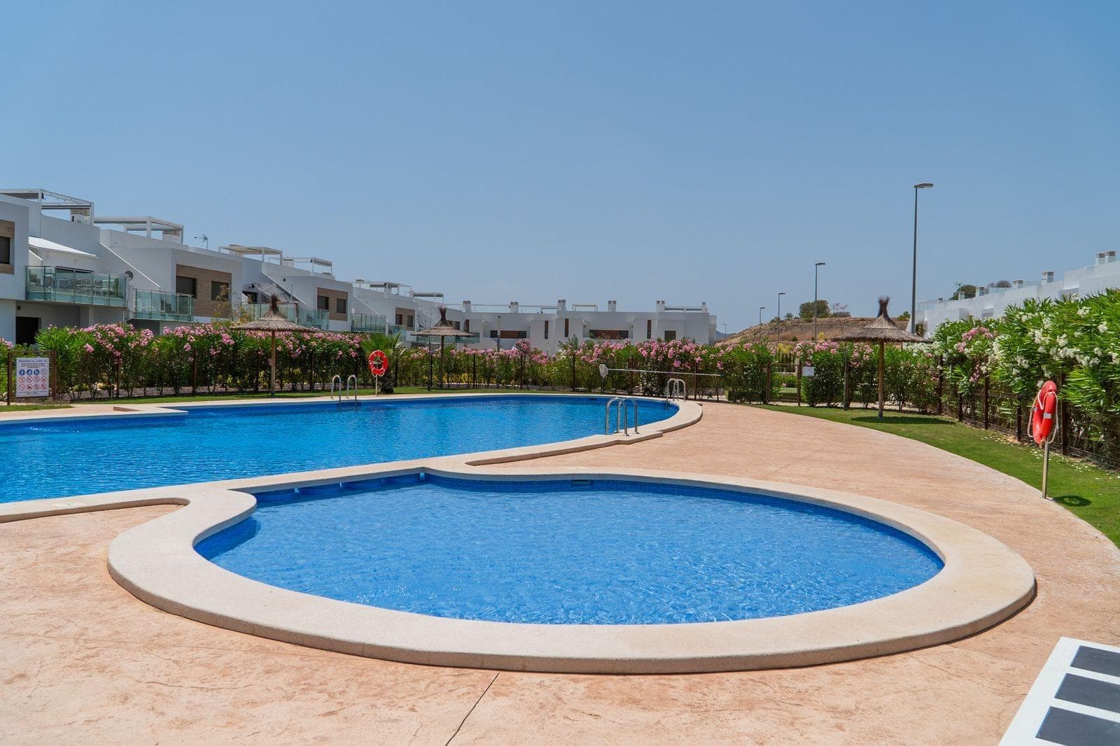 Bungalow de 2 dormitorios en Orihuela Costa – imagen 2