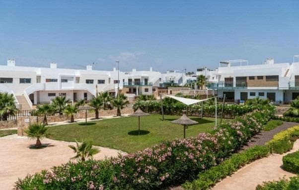 Bungalow de 2 dormitorios en Orihuela Costa – imagen 3