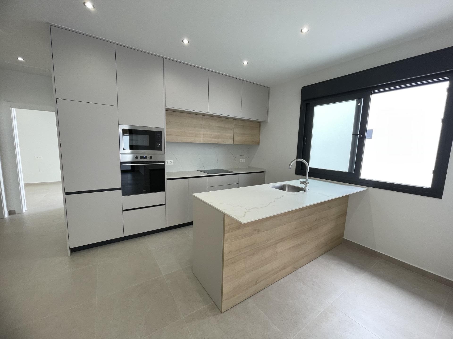 Moderne villa med 3 soverom og 3 bad – bilde 6