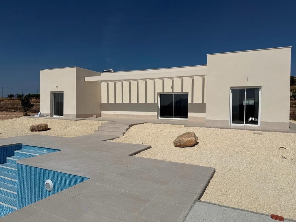 Villa de 3 dormitorios en Pinoso
