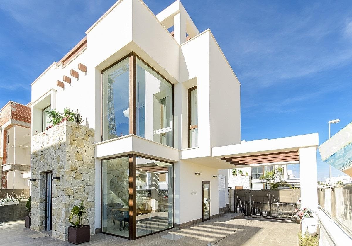 Villa de 5 dormitorios en Los Montesinos