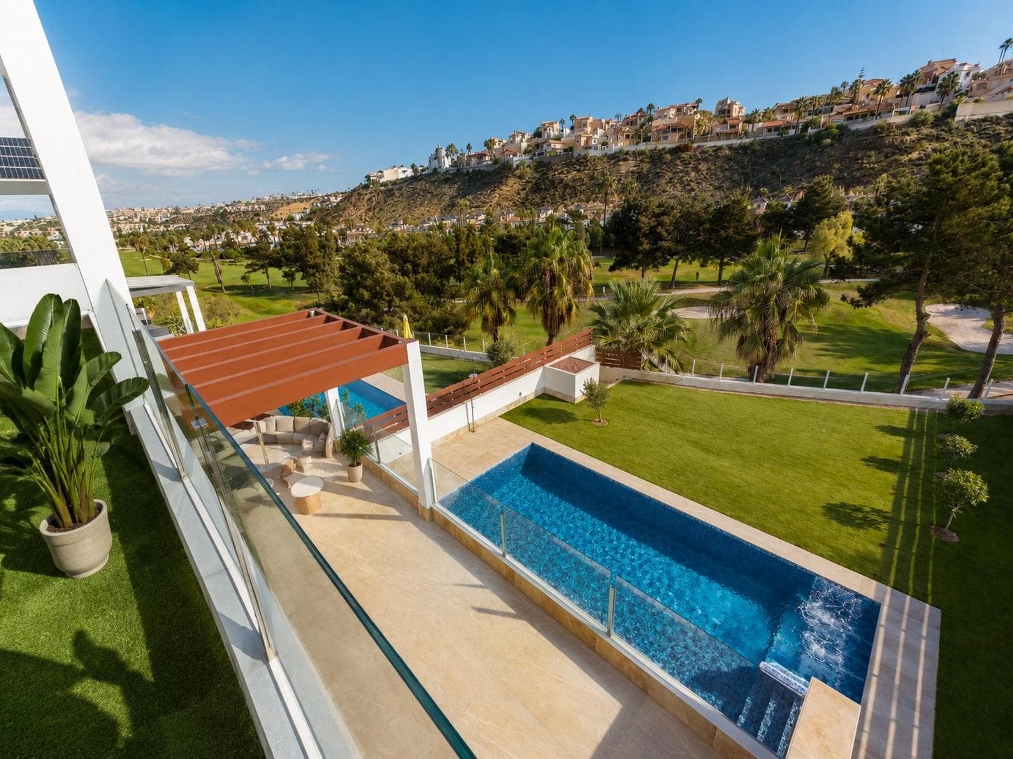 Luksuriøse villaer i første linje mot golfbanen i Ciudad Quesada, Costa Blanca – bilde 4
